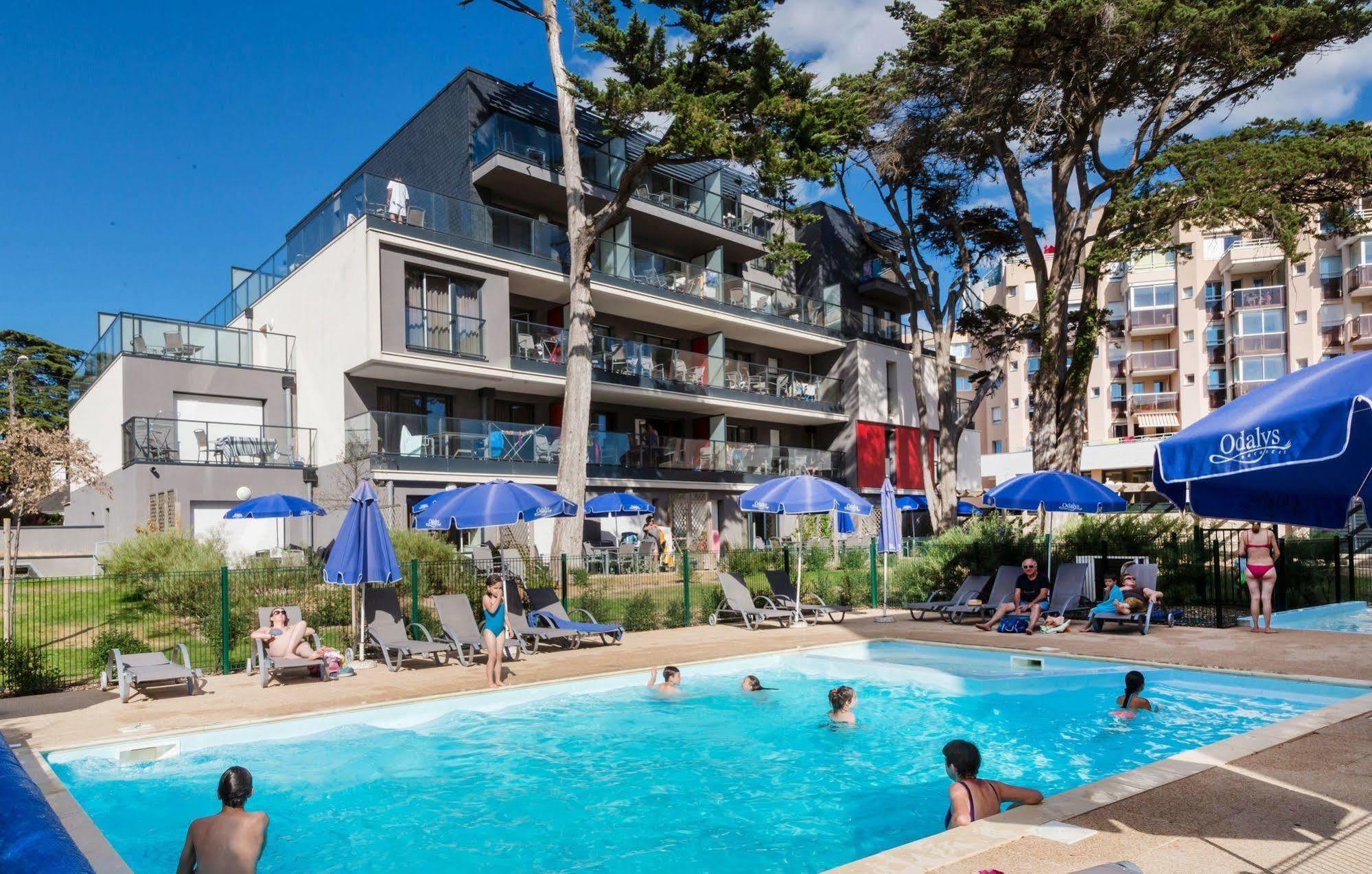 Residence Prestige Odalys De La Plage Pornichet Bagian luar foto